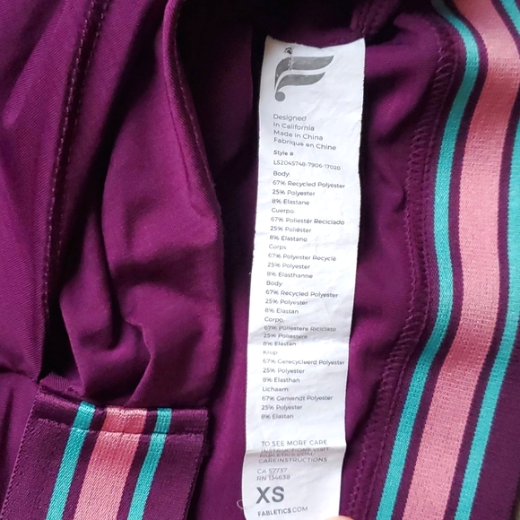 Fabletics Eco-Conscious Front Twist Long-sleeve with Thumb holes - Picture 7 of 8